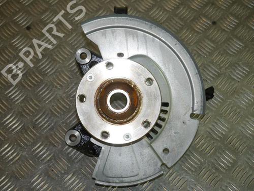 Used Left front steering knuckle NISSAN JUKE (F16_) DIG-T 117 (117 hp) 33145199