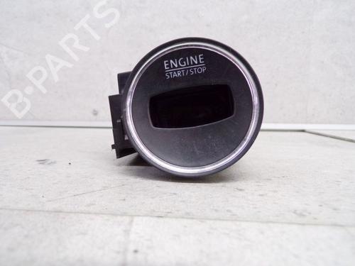 switch-vw-passat-b7-variant-365-2010-2011-2012-2013-2014-2015-32828201 main image