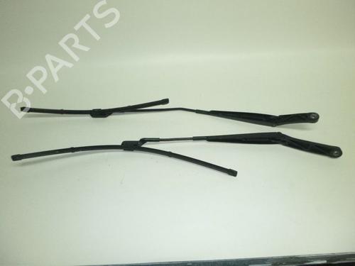 Used Front windshield wiper arm VW GOLF V (1K1) 1.4 16V (80 hp) 33143636