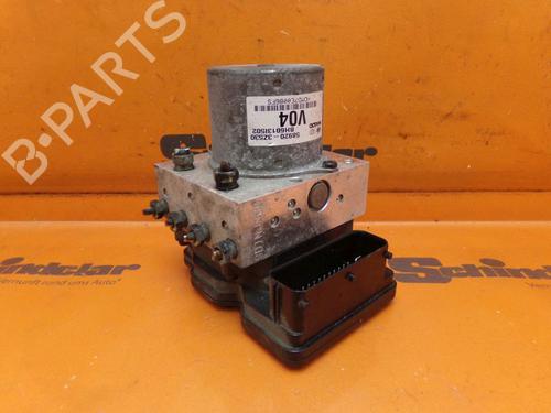 Used ABS pump ABS pump HYUNDAI i40 I CW (VF) 2.0 GDI (177 hp) 33684555 33684555