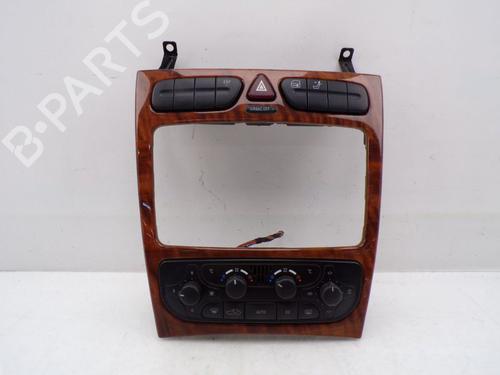 Used Climate control MERCEDES-BENZ C-CLASS (W203) C 220 CDI (203.006, 203.008) (143 hp) 33003443