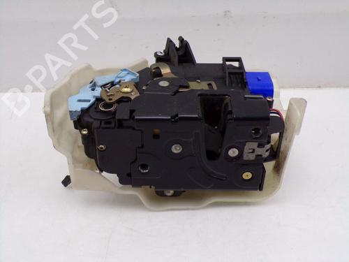 front-left-lock-vw-touran-1t1-1t2-2003-2004-2005-2006-2007-2008-2009-2010-2011-30366424 main image