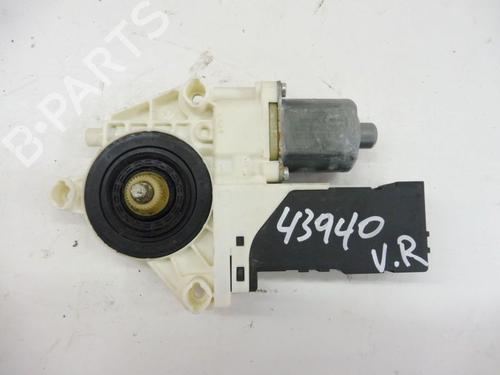 Used Right front window motor Right front window motor PEUGEOT 407 (6D_) 2.0 HDi 135 (6DRHRH, 6DRHRE, 6DRHRG, 6DRHRJ) (136 hp) 33140852 33140852