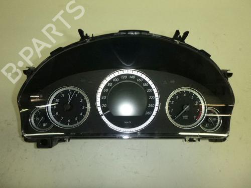 display-monitor-mercedes-benz-e-class-w212-2009-2010-2011-2012-2013-2014-2015-2016-32826980 main image