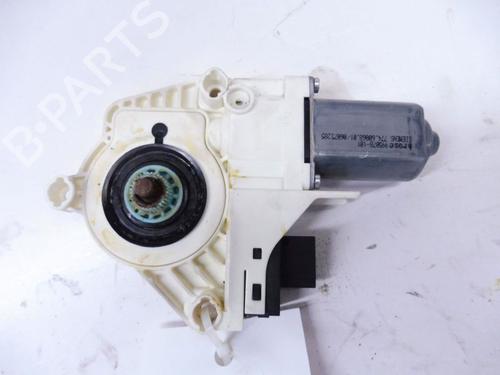 Portierruitmotor linksvoor AUDI A6 C6 Avant (4F5) 2.7 TDI (180 hp) 24383792