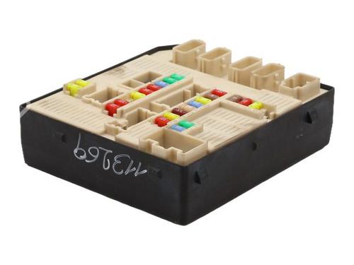 fuse-box-renault-megane-iii-hatchback-bz01_-b3_-2008-34721802 main image