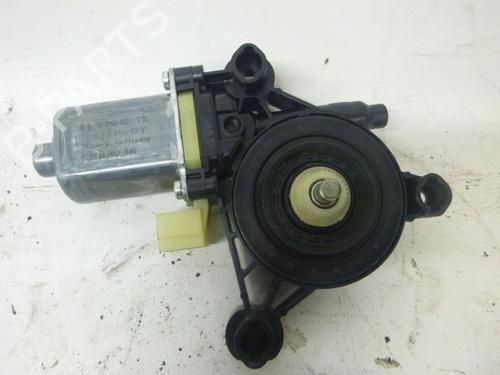 Used Right front window motor SKODA OCTAVIA III Combi (5E5, 5E6) 2.0 TDI (150 hp) 24383486