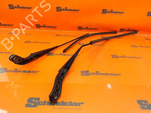 Used Front windshield wiper arm MERCEDES-BENZ A-CLASS (W169) A 160 CDI (169.006, 169.306) (82 hp) 24392617