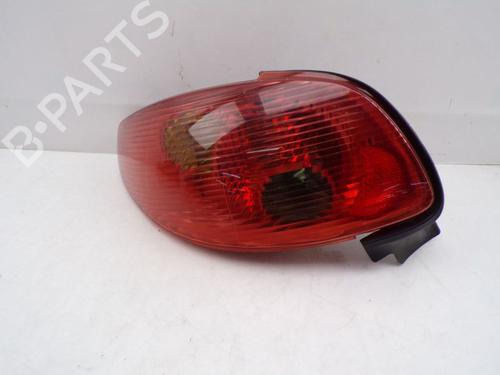 Venstre Baklys PEUGEOT 206 CC (2D) 1.6 16V (2DNFUF, 2DNFUR) (109 hp) 32841708