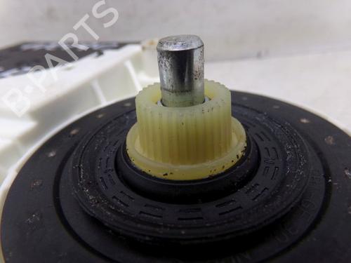 Vindusheismotor høyre foran VW GOLF V (1K1) 1.6 | BP30047555E20