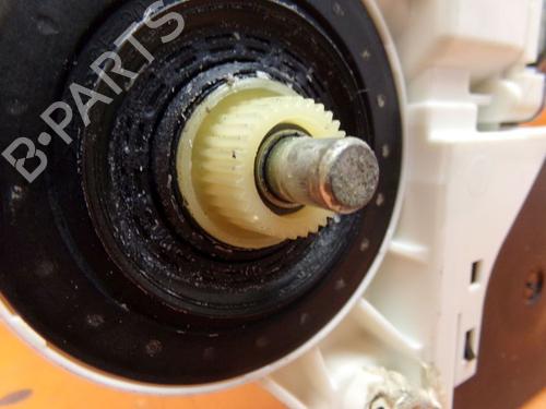 Left front window motor VW GOLF PLUS V (5M1, 521) 1.4 16V | BP28077527E21 