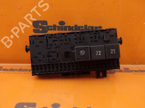 Used Fuse box VW GOLF II (19E, 1G1) 1.8 Syncro (90 hp) 32835726