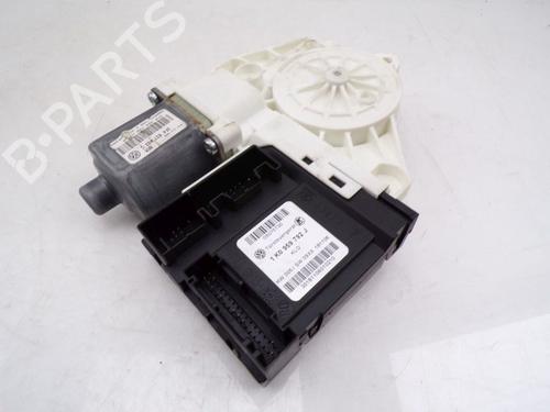 Right front window motor VW GOLF V (1K1) 1.9 TDI | BP33158261E20 - Image 2