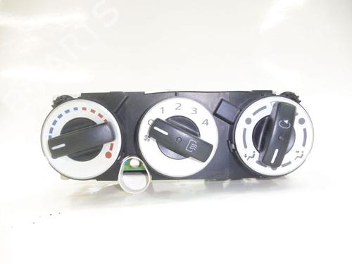 Commande Chauffage MITSUBISHI COLT VI (Z3_A, Z2_A) 1.1 (Z31A, Z32A) (75 hp) 32825535