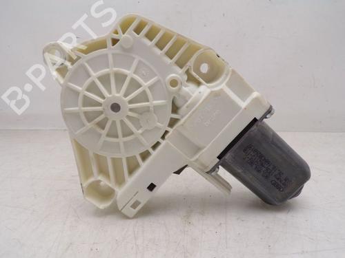 Right front window motor AUDI A1 Sportback (8XA, 8XF) 1.0 TFSI | BP33155657E20 - Image 2