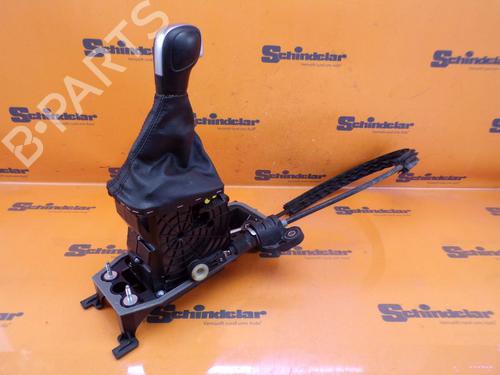 Used Shift knob VW TOURAN (5T1) 2.0 TDI (116 hp) 24412598