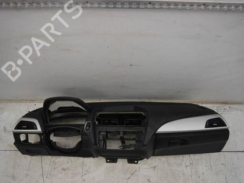 Used Dashboard BMW 1 (F20) 116 i (136 hp) 31865759