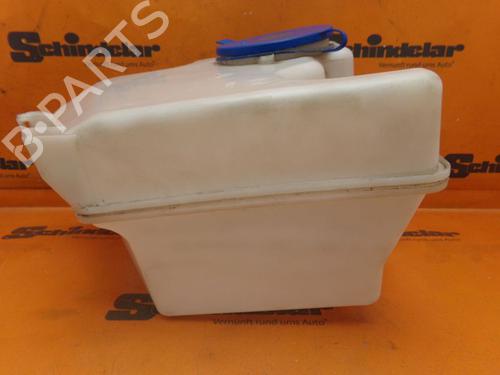Used Windscreen washer tank MERCEDES-BENZ A-CLASS (W169) A 170 (169.032, 169.332) (116 hp) 25828855
