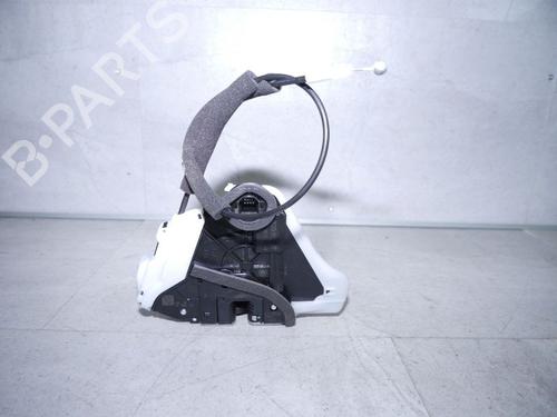 Used Front right lock NISSAN JUKE (F16_) DIG-T 117 (117 hp) 33145001