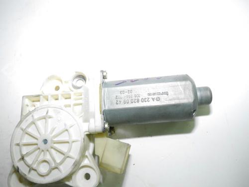 Right front window motor MERCEDES-BENZ CLK (C209) CLK 240 (209.361) | BP24383559E20 