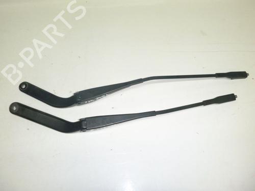 Used Front windshield wiper arm BMW 1 (E87) 116 i (115 hp) 32637774