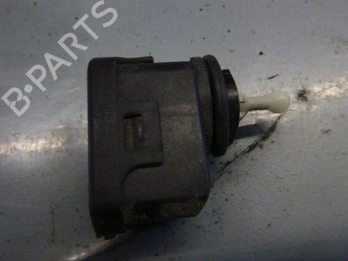 Used Headlight adjuster motor VW POLO (6N2) 1.4 16V (75 hp) 32822106