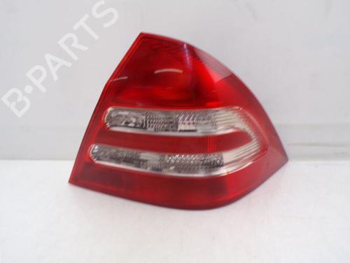 Used Right taillight Right taillight MERCEDES-BENZ C-CLASS (W203) C 180 (203.035) (129 hp) 33892454 33892454