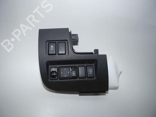 Comutador NISSAN MICRA IV (K13K, K13KK) 1.2 (80 hp) 32824411