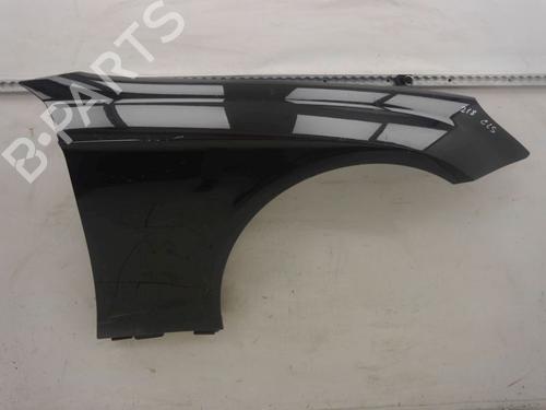 Guarda-lamas direito Guarda-lamas direito MERCEDES-BENZ CLS (C219) CLS 300 (219.354) (231 hp) 35997392 35997392
