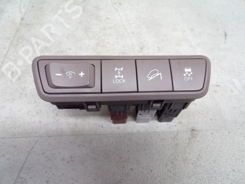 Used Switch Switch HYUNDAI ix35 (LM, EL, ELH) 2.0 4WD (163 hp) 33684139 33684139