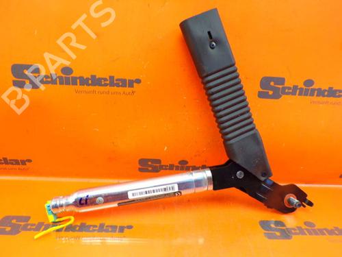 BP30670104O1 main image