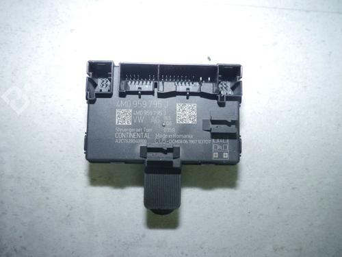 Used Electronic module AUDI E-TRON (GEN) 55 quattro (408 hp) 33144038