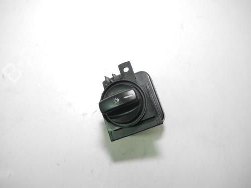 Used Headlight switch Headlight switch MERCEDES-BENZ B-CLASS Sports Tourer (W245) B 170 (245.232) (116 hp) 33140095 33140095