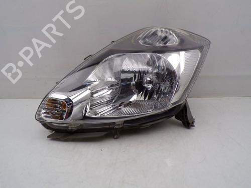 Used Left headlight DAIHATSU SIRION (M3_) 1.0 (M300) (70 hp) 32839853