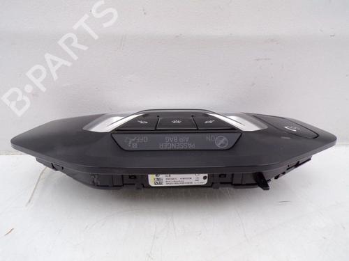 Innerbelysning BMW 1 (F40) 118 i | BP32652243I8