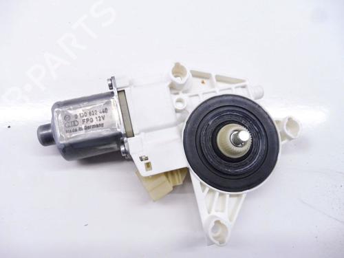 right-front-window-motor-mercedes-benz-c-class-w204-2007-2008-2009-2010-2011-2012-2013-2014-2015-32637859 main image