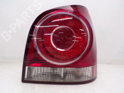 Høyre baklys VW POLO IV (9N_, 9A_) 1.4 16V (75 hp) 30652252