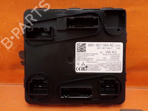 Used Comfort control module AUDI A5 (F53, F5P) 45 TDI quattro (231 hp) 33151443