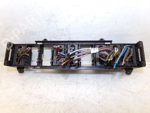 Switch MERCEDES-BENZ E-CLASS T-Model (S124) E 200 T (124.079) | BP32651123I30