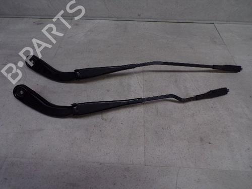 Used Front windshield wiper arm BMW 1 (F20) 118 i (136 hp) 24387958