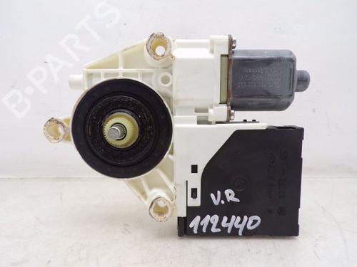 Moteur de lève-vitre avant droit VW GOLF V (1K1) 1.9 TDI 4motion | BP30912107E20