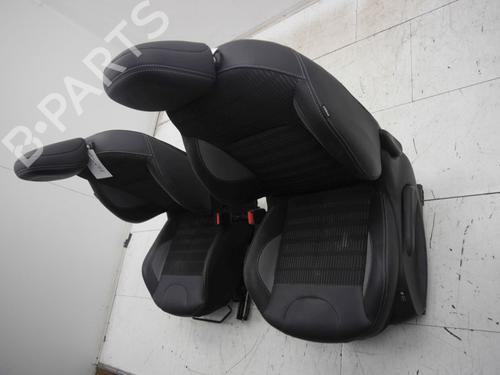 Rear seat PEUGEOT 2008 I (CU_) 1.2 THP 110 / PureTech 110 | BP30642868C17