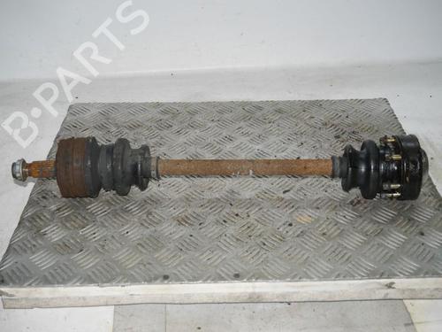 Drivaksel bagtil venstre Drivaksel bagtil venstre MERCEDES-BENZ C-CLASS (W202) C 180 (202.018) (122 hp) 33696206 33696206