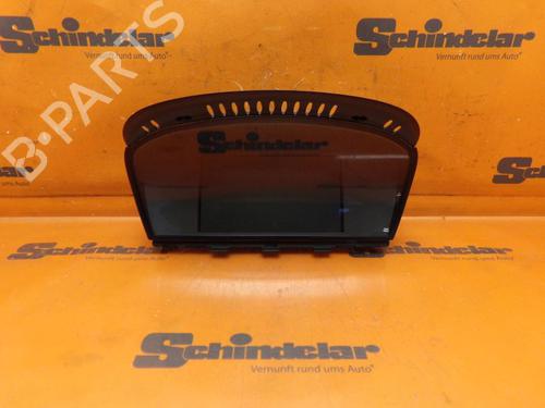 Used Display monitor BMW 3 (E90) 318 i (129 hp) 26202357