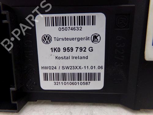 Vindusheismotor høyre foran VW GOLF V (1K1) 1.6 | BP30047555E20