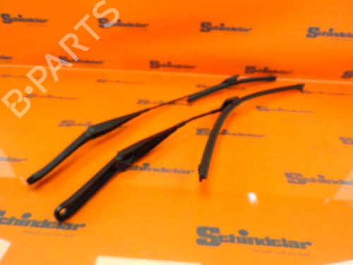 Used Front windshield wiper arm FORD FIESTA VI (CB1, CCN) 1.25 (82 hp) 24390615