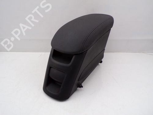 Used Armrest / Center console OPEL MERIVA B MPV (S10) 1.4 (75) (140 hp) 33155084