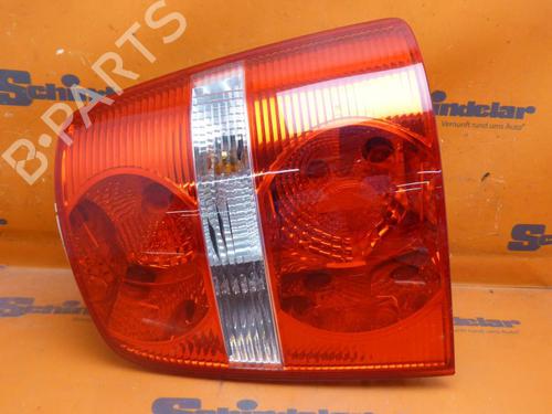 Used Right taillight VW TOURAN (1T1, 1T2) 2.0 TDI (140 hp) 33153111