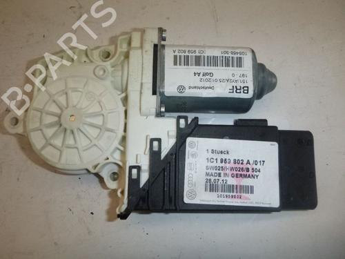 Used Right front window motor VW GOLF IV (1J1) 1.4 16V (75 hp) 33141167