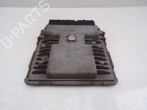 Used Engine control unit (ECU) Engine control unit (ECU) VW POLO V (6R1, 6C1) 1.2 TSI (90 hp) 33157661 33157661
